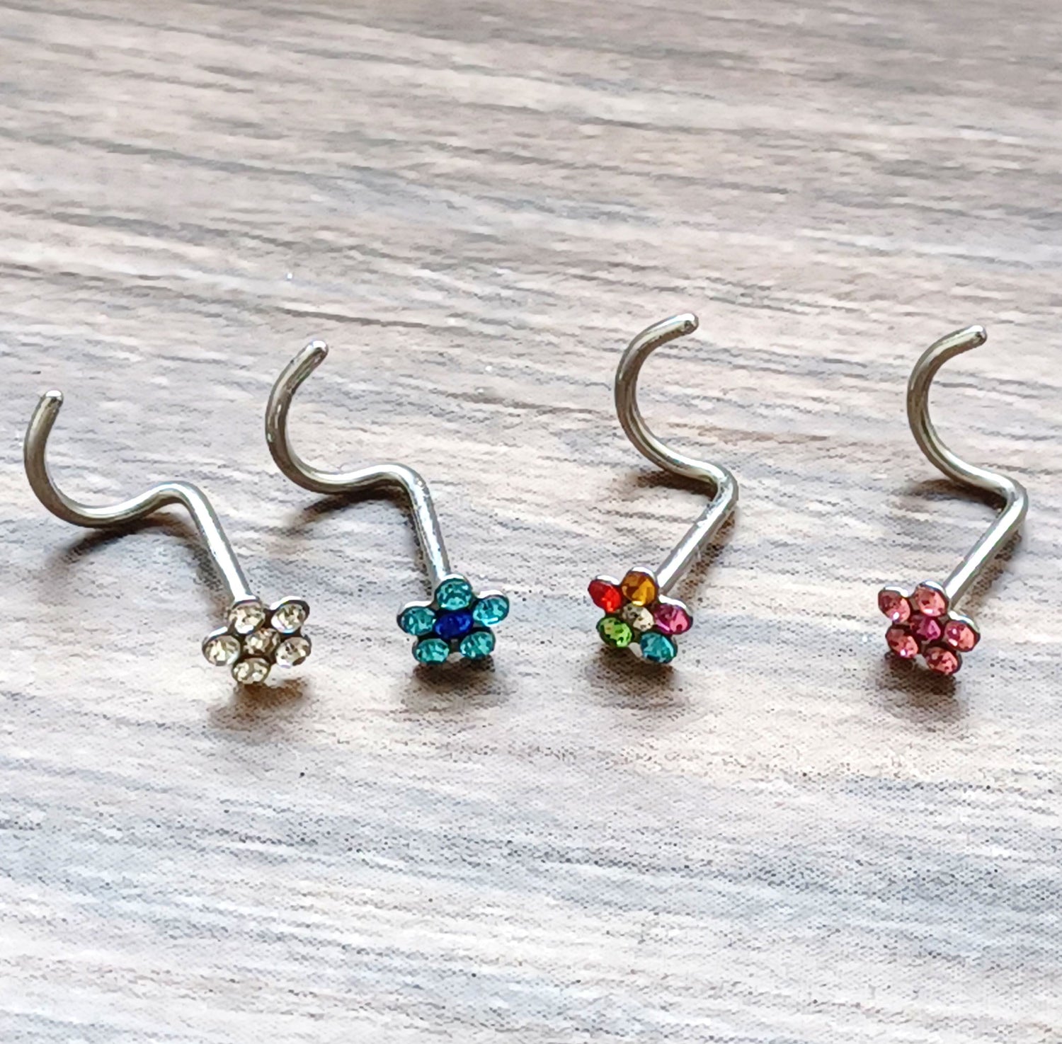 Screw & L shaped Nose Stud