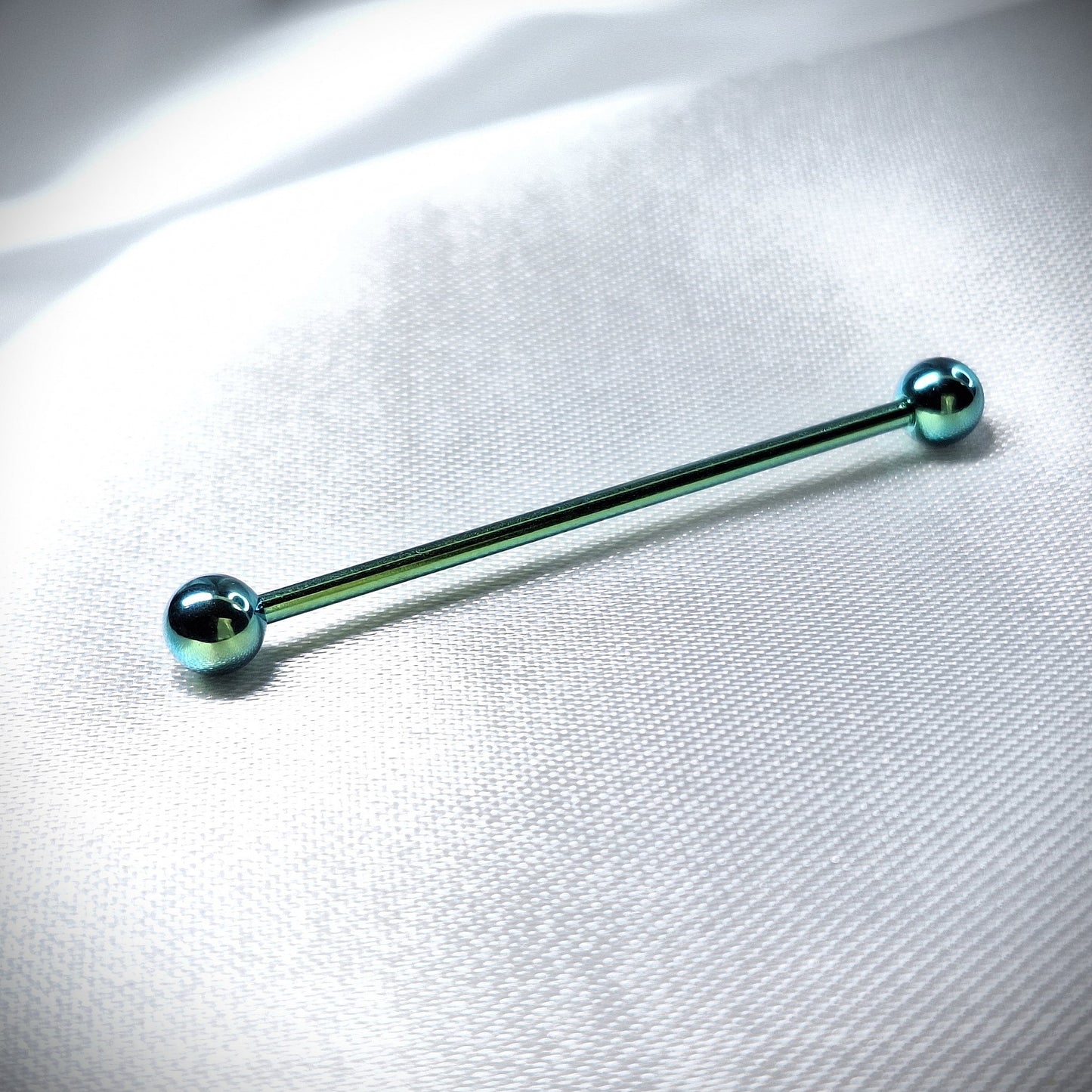 Straight Green Industrial Piercing Bar – 38mm, 14 Gauge – 316L Surgical Steel PVD Green plated