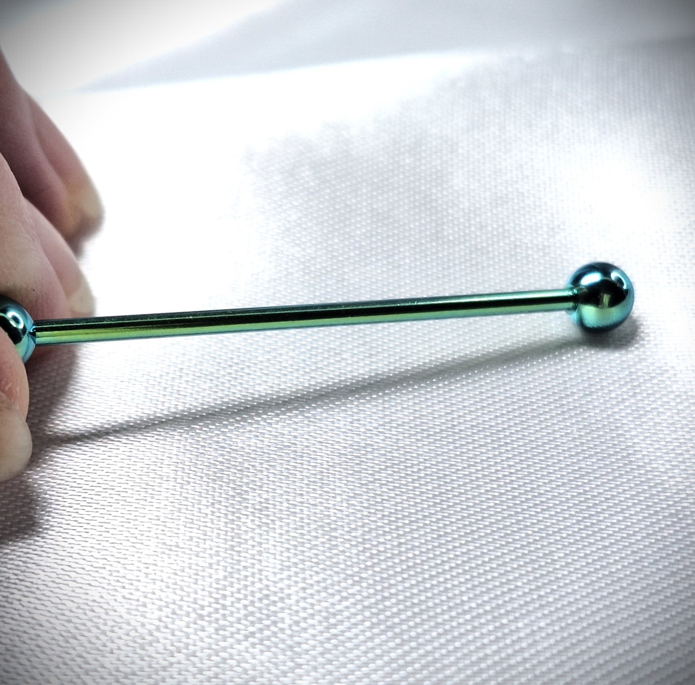 Straight Green Industrial Piercing Bar – 38mm, 14 Gauge – 316L Surgical Steel PVD Green plated