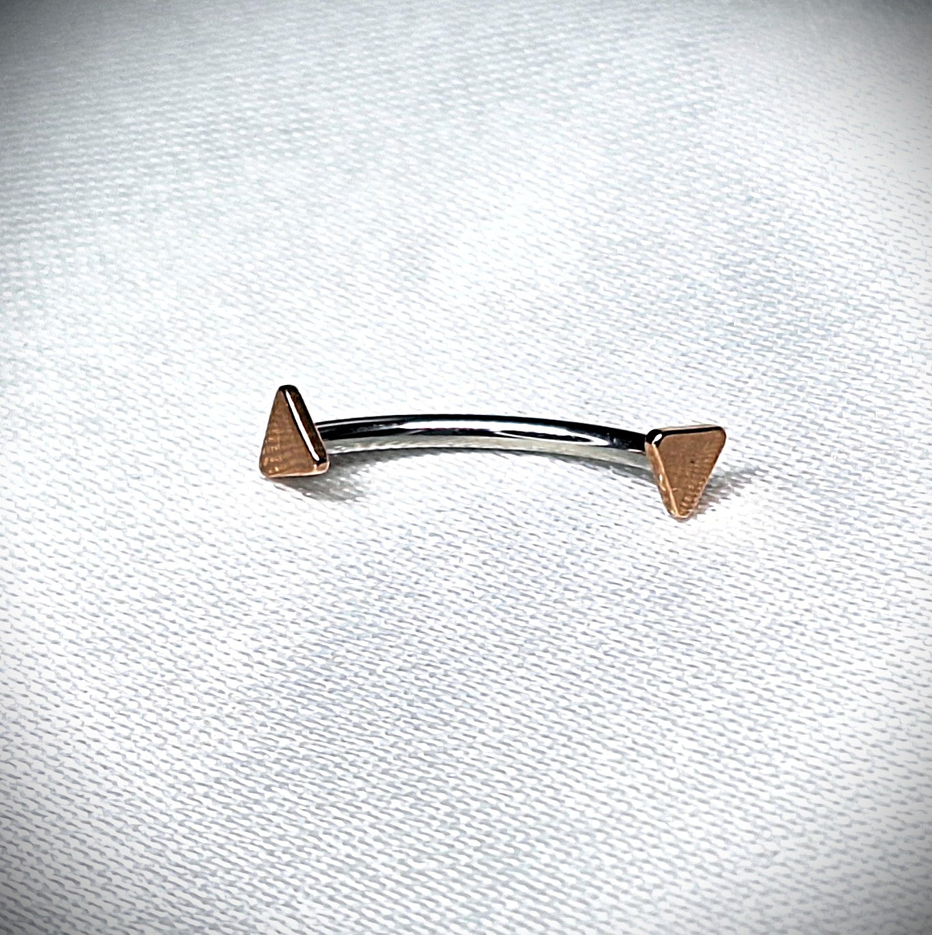 Curved bar with 3mm FLAT Triangle, Silver, Rose Gold, Gold, Black Ion plated, 16gauge, 6mm 8mm 10mm 12mm