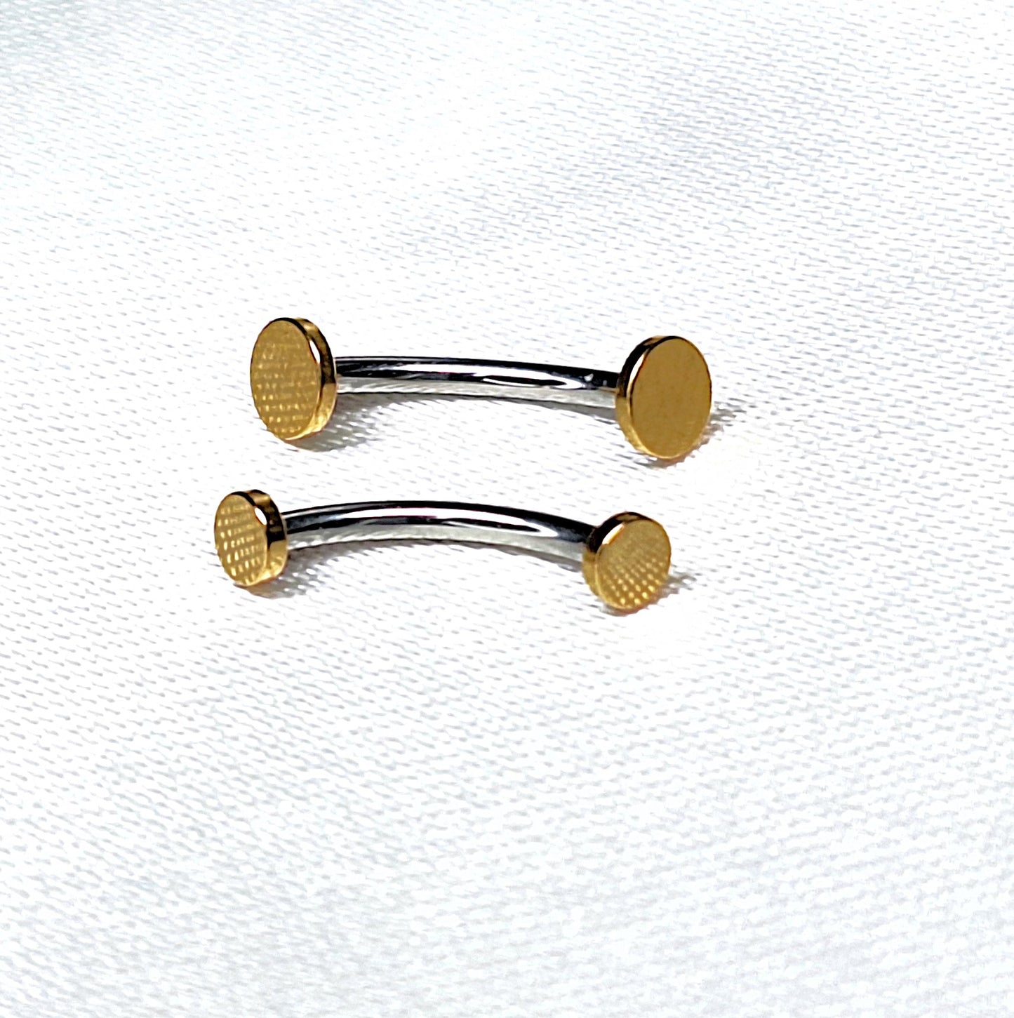 Curved bar with 3mm or 4mm FLAT ROUND Disc, Silver, Rose Gold, Gold, Black Ion plated, 16gauge, 6mm 8mm 10mm 12mm