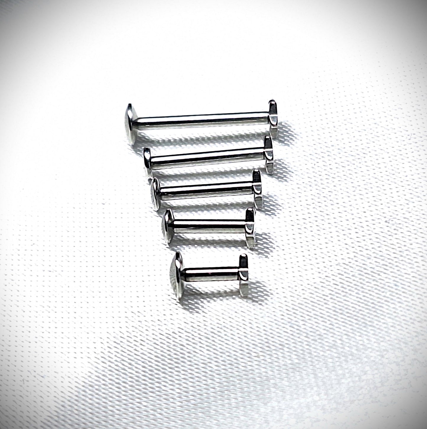 Labret stud with Flat Star Top - In Rose Gold, Gold, Black, 316L Surgical Steel, 4mm, 5mm, 6mm, 8mm, 10mm, 12mm