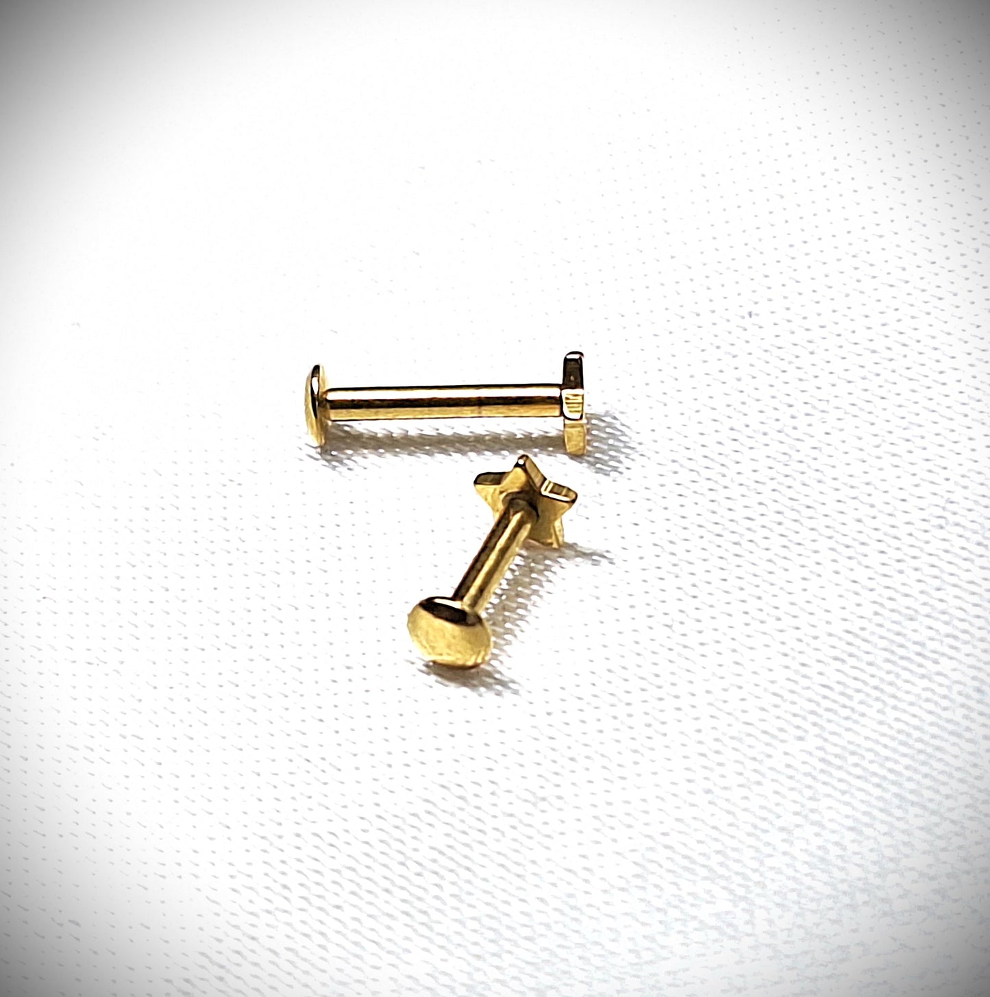 Labret stud with Flat Star Top - In Rose Gold, Gold, Black, 316L Surgical Steel, 4mm, 5mm, 6mm, 8mm, 10mm, 12mm